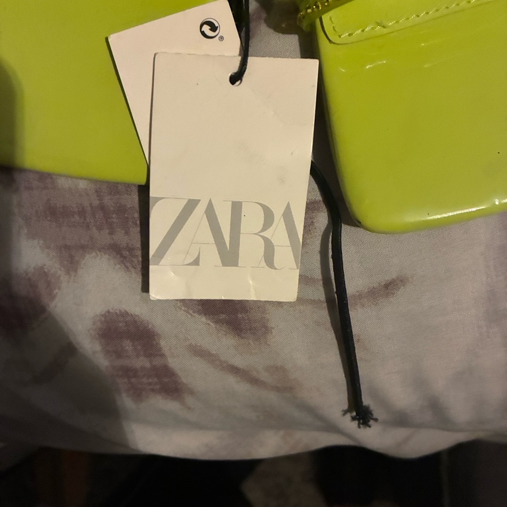 Zara Women's Bright Green Strappy Heels - Picture 4 of 4